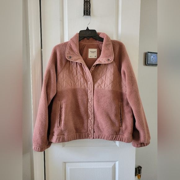 Abercrombie & Fitch Jackets & Blazers - Abercrombie & Fitch Quilted Yoke Sherpa Fleece Snap Up Jacket Size Medium